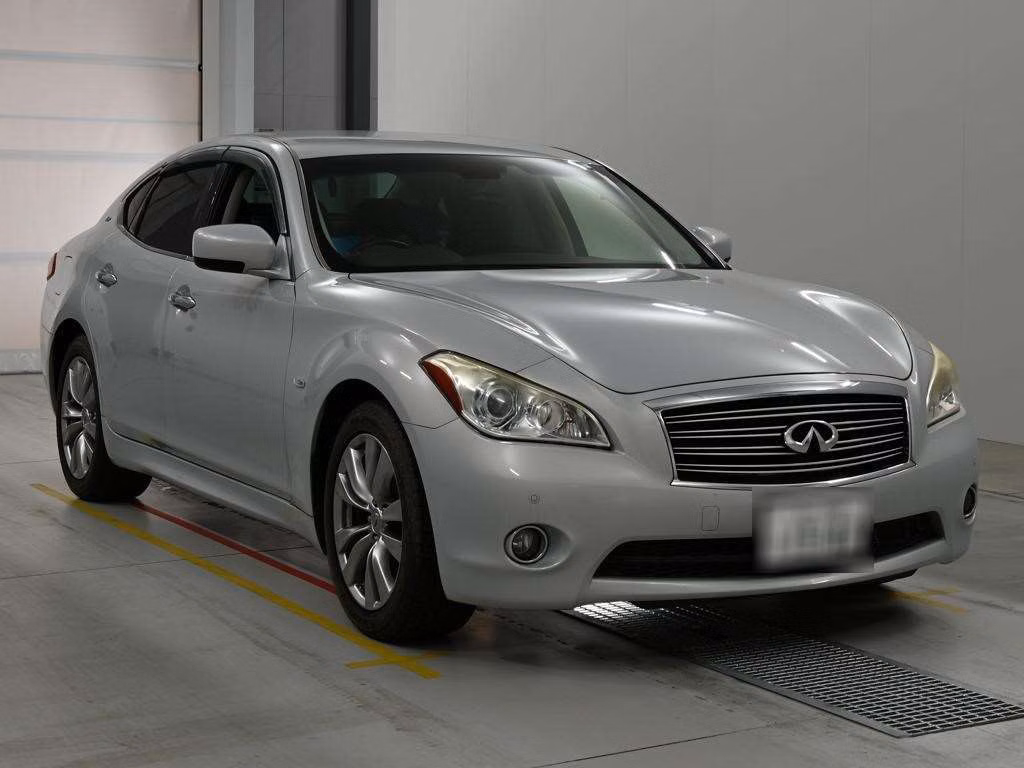 NISSAN FUGA