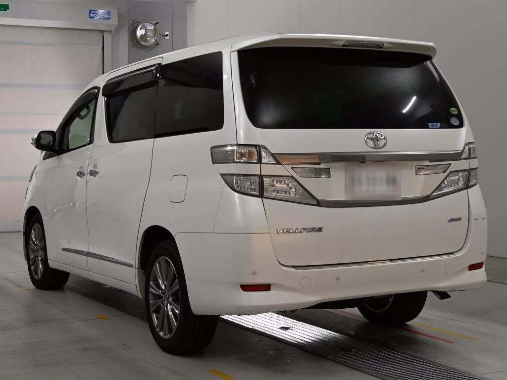TOYOTA VELLFIRE