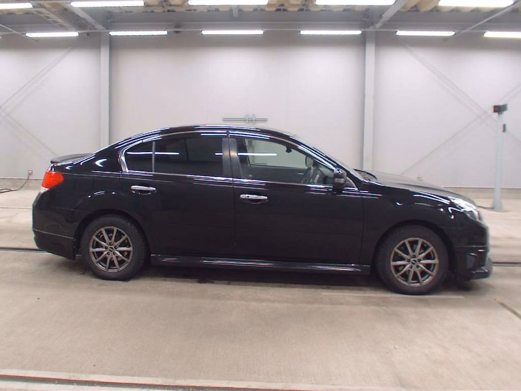 SUBARU LEGACY B4
