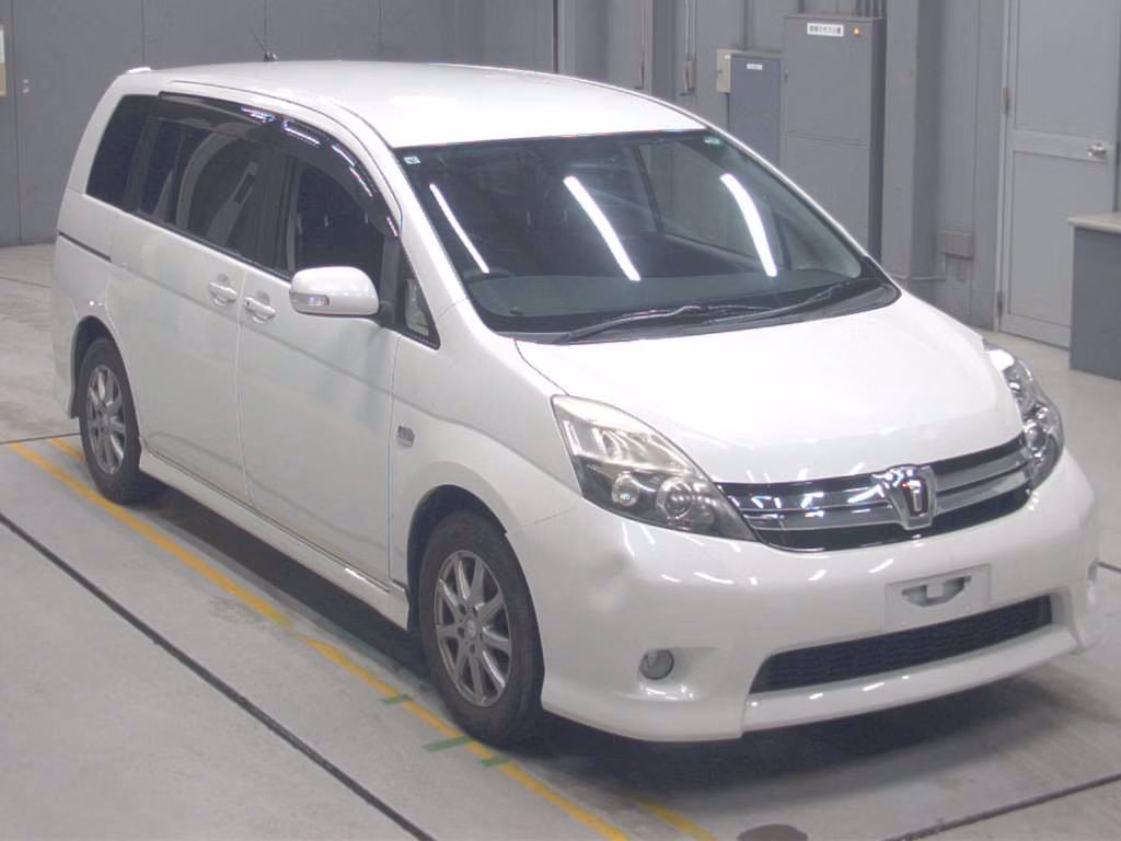 TOYOTA ISIS