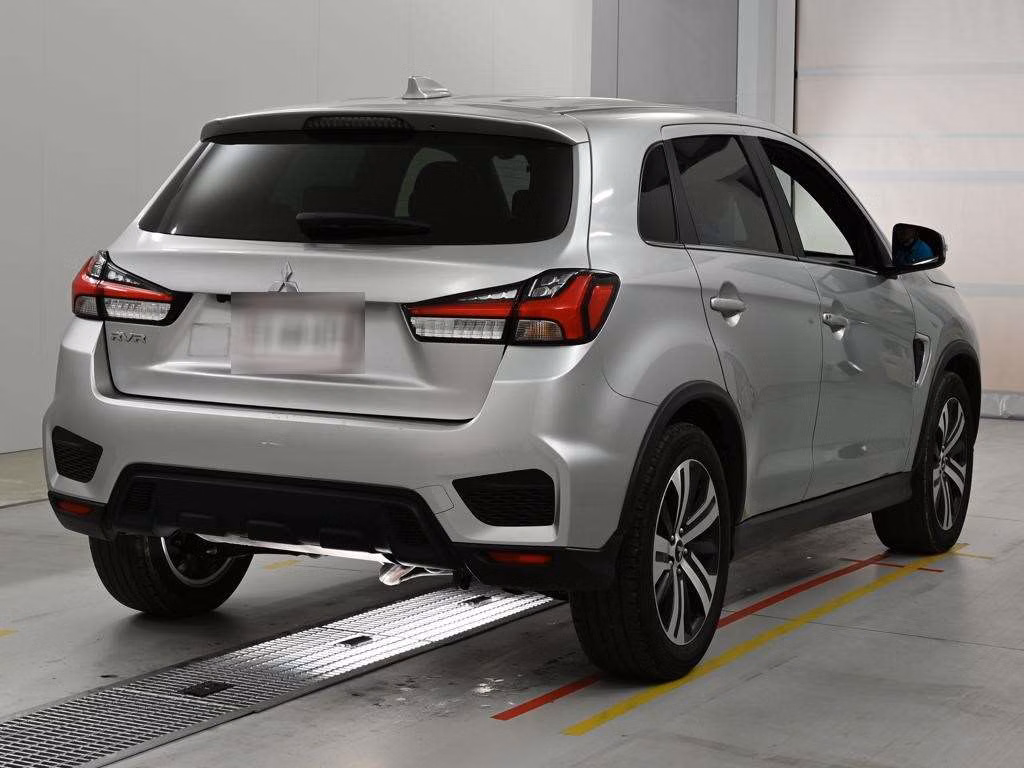 MITSUBISHI RVR