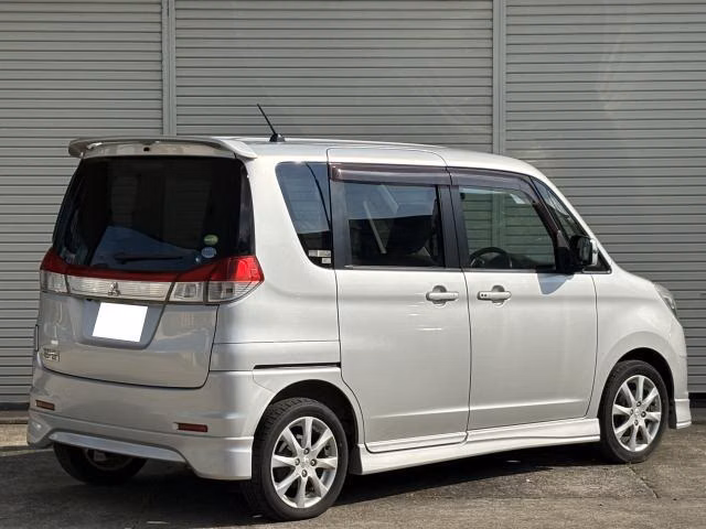 MITSUBISHI DELICA D:2