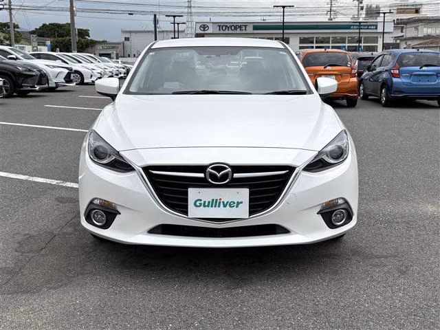MAZDA AXELA
