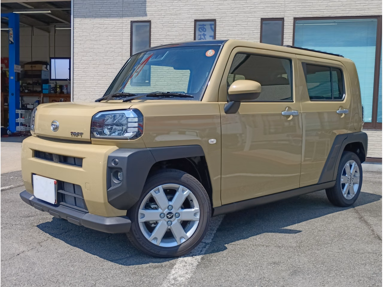 DAIHATSU TAFT