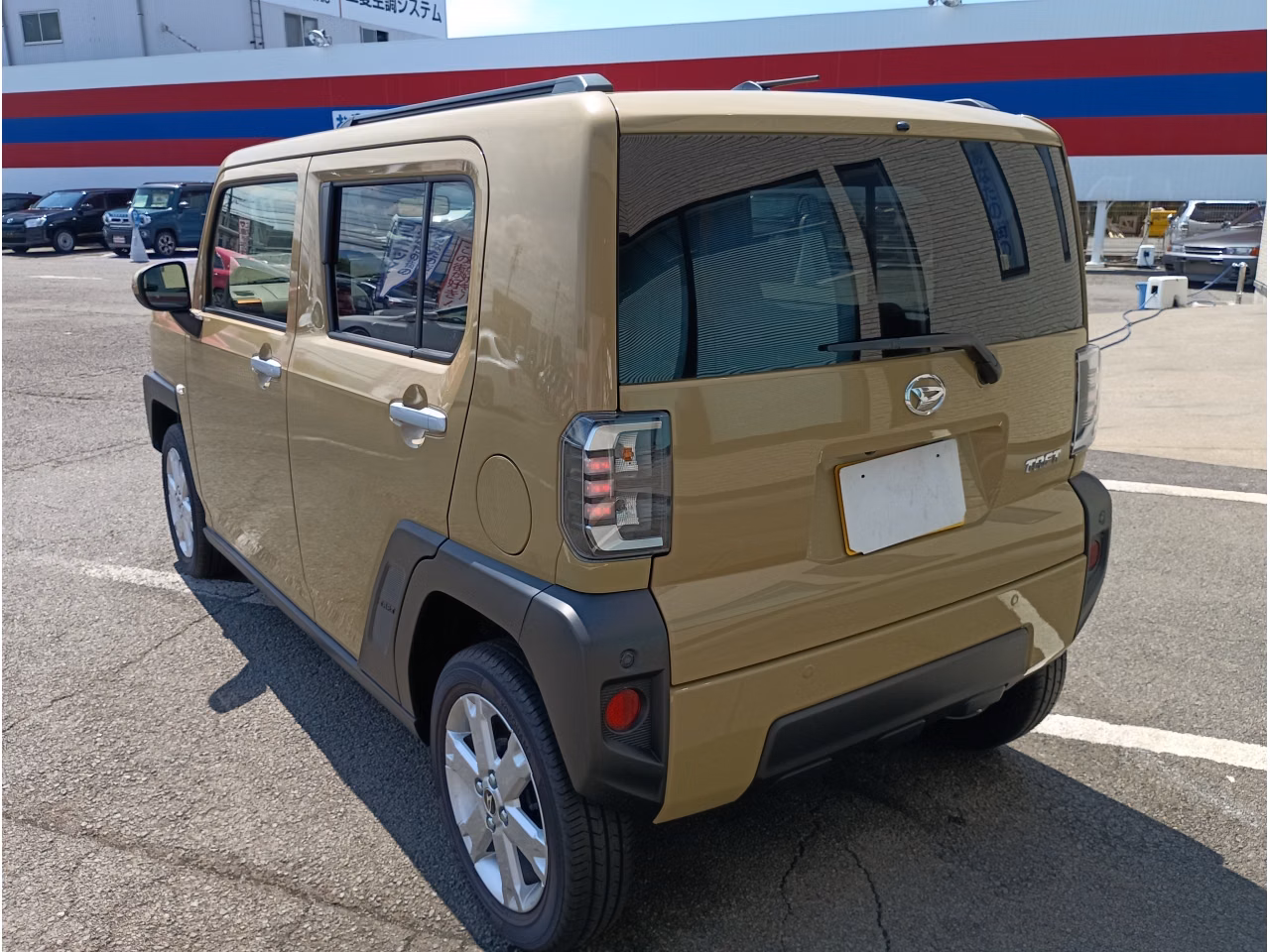 DAIHATSU TAFT