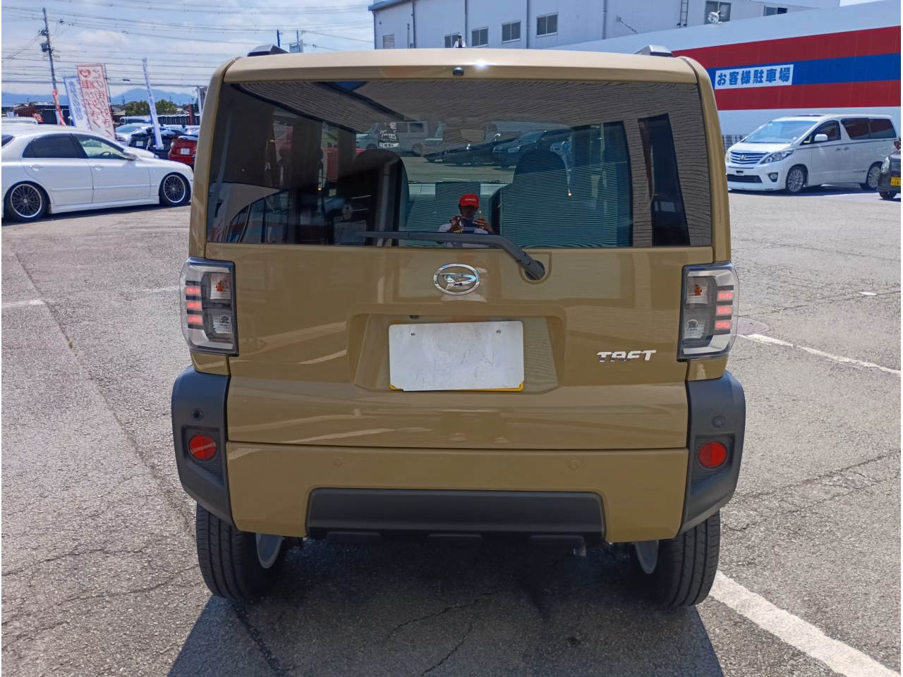 DAIHATSU TAFT