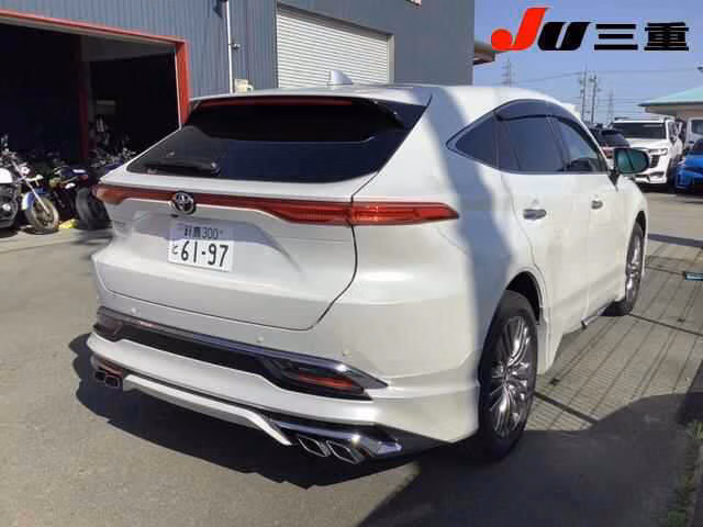 TOYOTA HARRIER