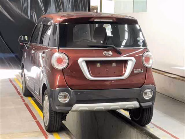DAIHATSU CAST