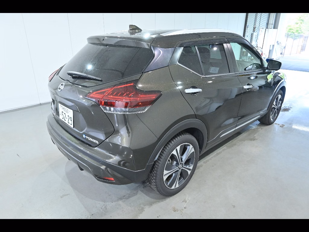 NISSAN KICKS