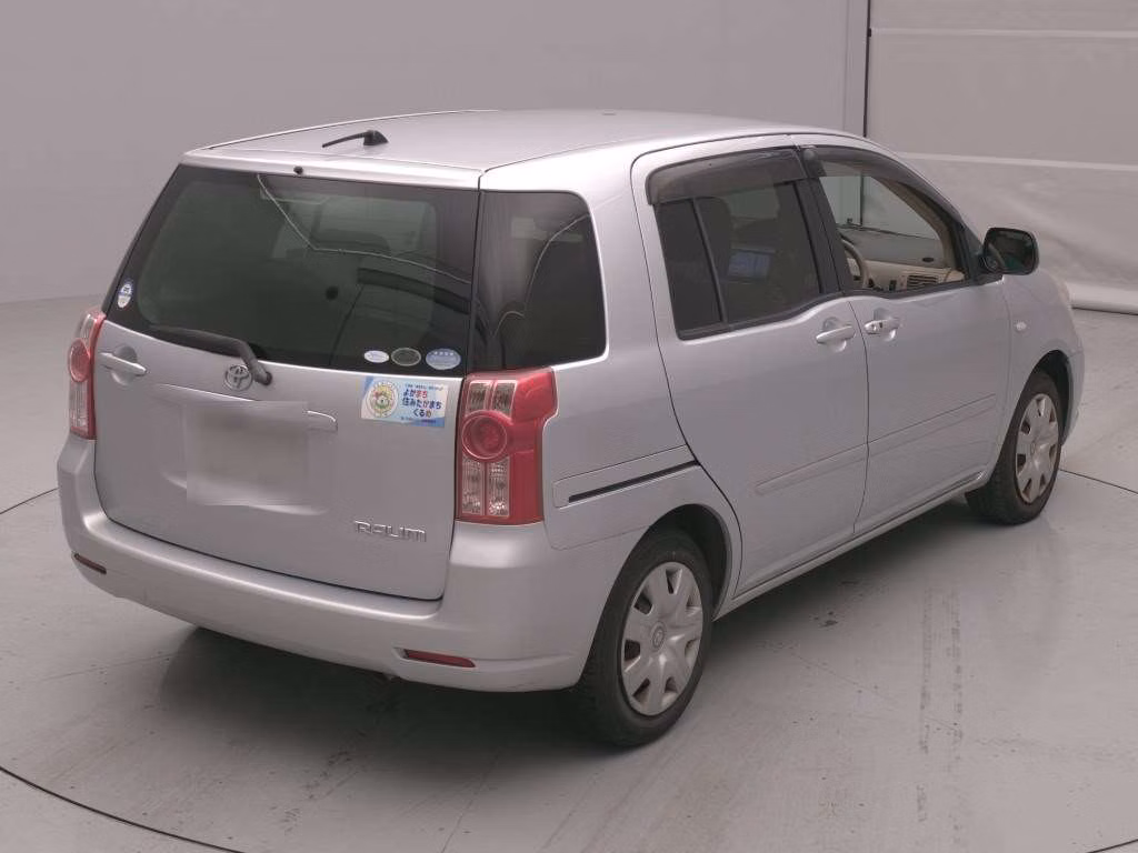TOYOTA RAUM