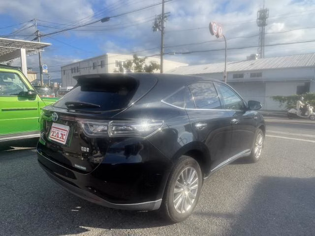 TOYOTA HARRIER