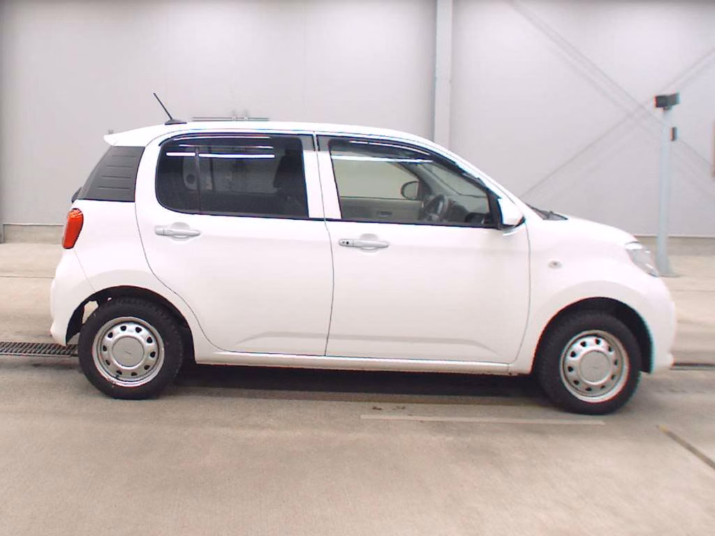DAIHATSU BOON