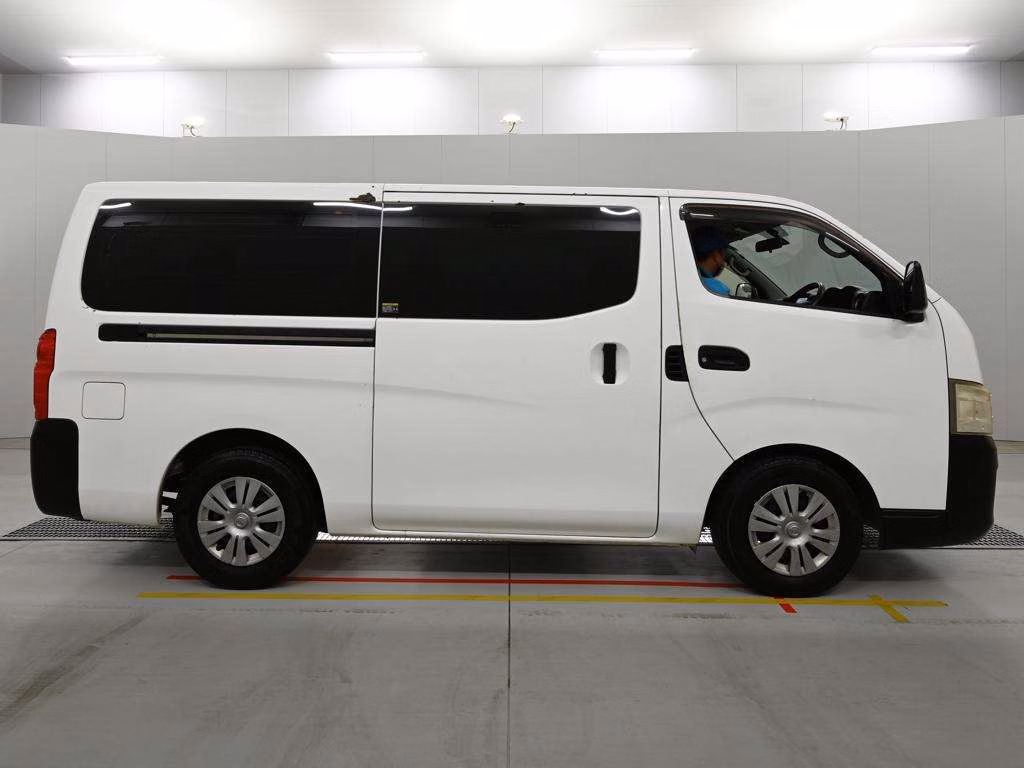 NISSAN NV350 CARAVAN