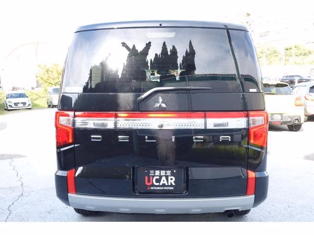 MITSUBISHI DELICA D:5