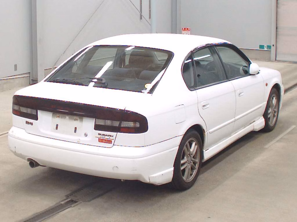 SUBARU LEGACY B4