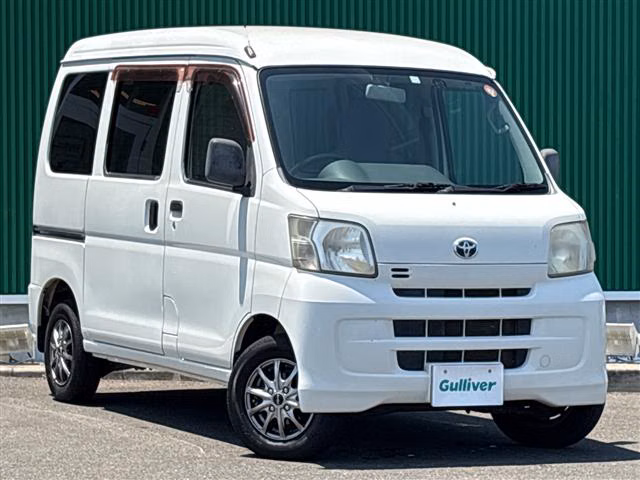 TOYOTA PIXIS VAN