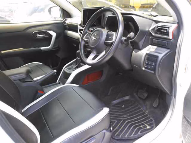 DAIHATSU ROCKY