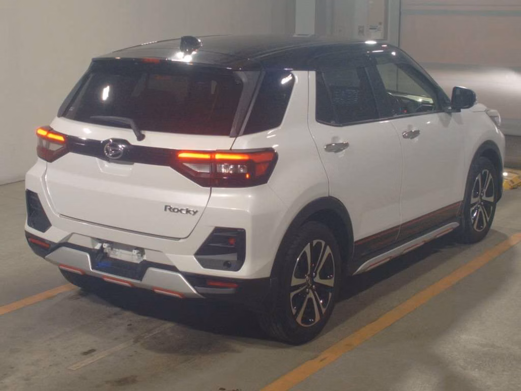 DAIHATSU ROCKY