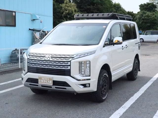 MITSUBISHI DELICA D:5