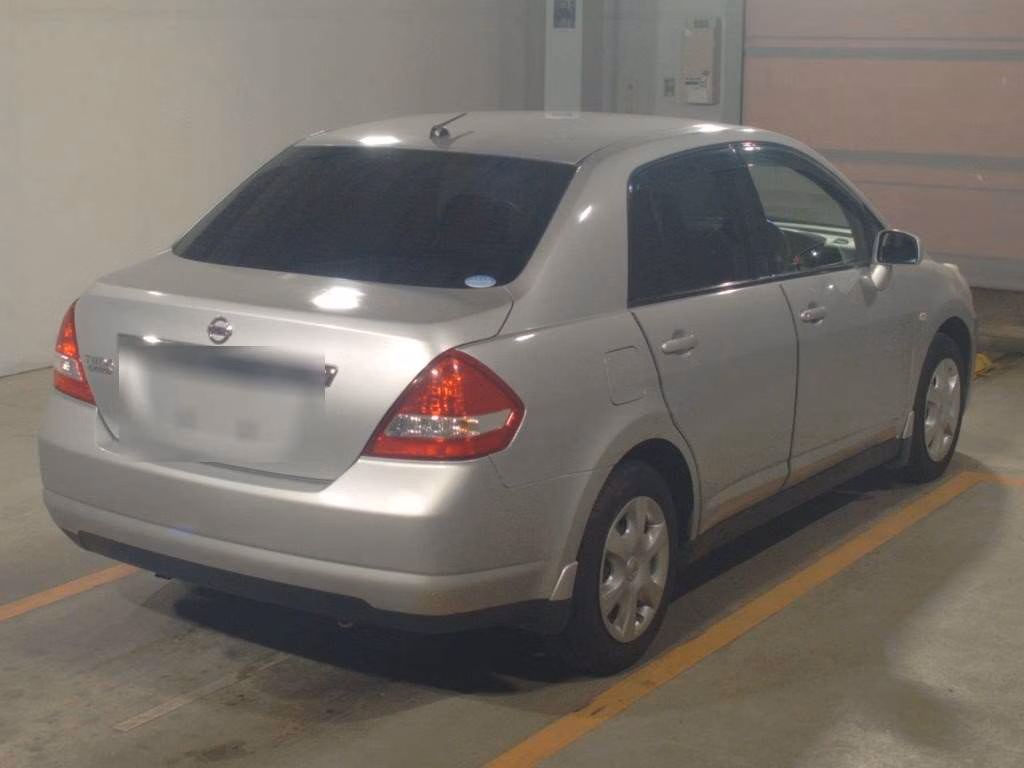 NISSAN TIIDA LATIO