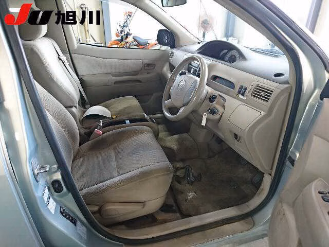 TOYOTA RAUM