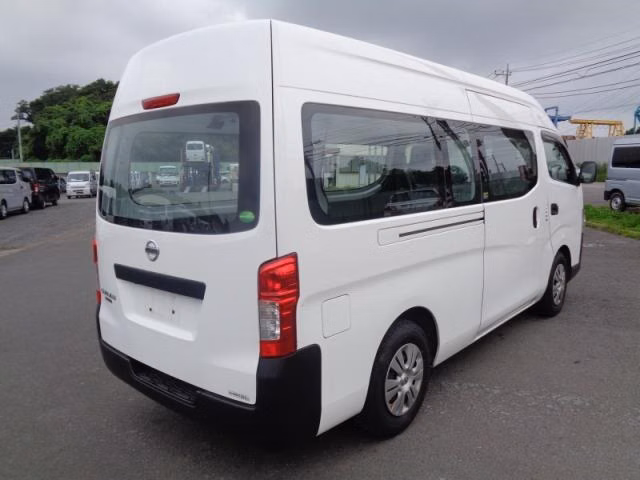 NISSAN NV350 CARAVAN
