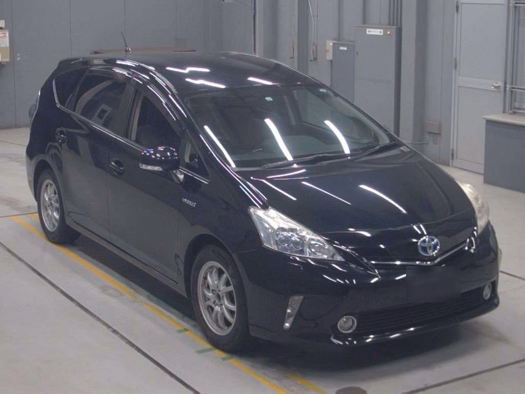 TOYOTA PRIUS ALPHA