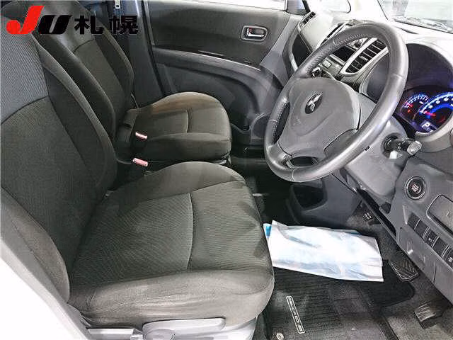 MITSUBISHI DELICA D:2