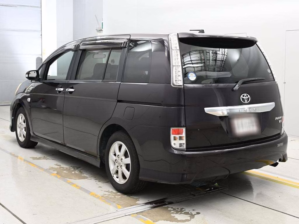 TOYOTA ISIS