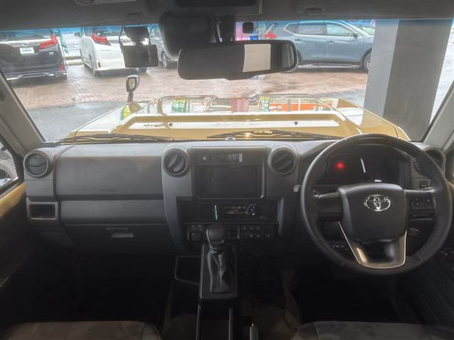 TOYOTA LAND CRUISER