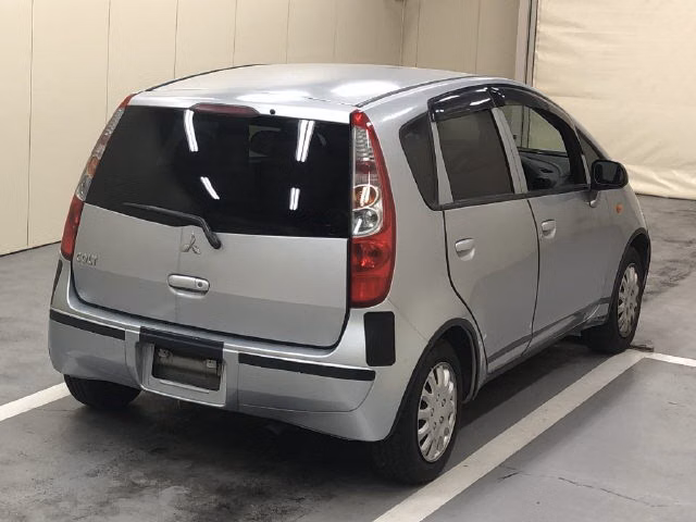 MITSUBISHI COLT