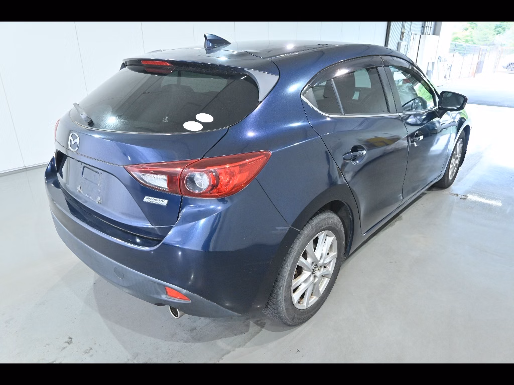 MAZDA AXELA