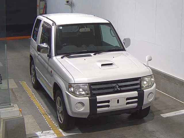 MITSUBISHI PAJERO MINI