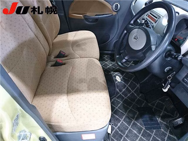 DAIHATSU MOVE LATTE
