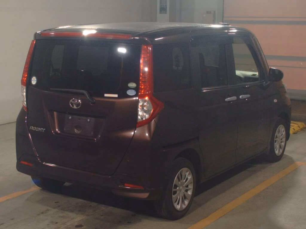 TOYOTA ROOMY