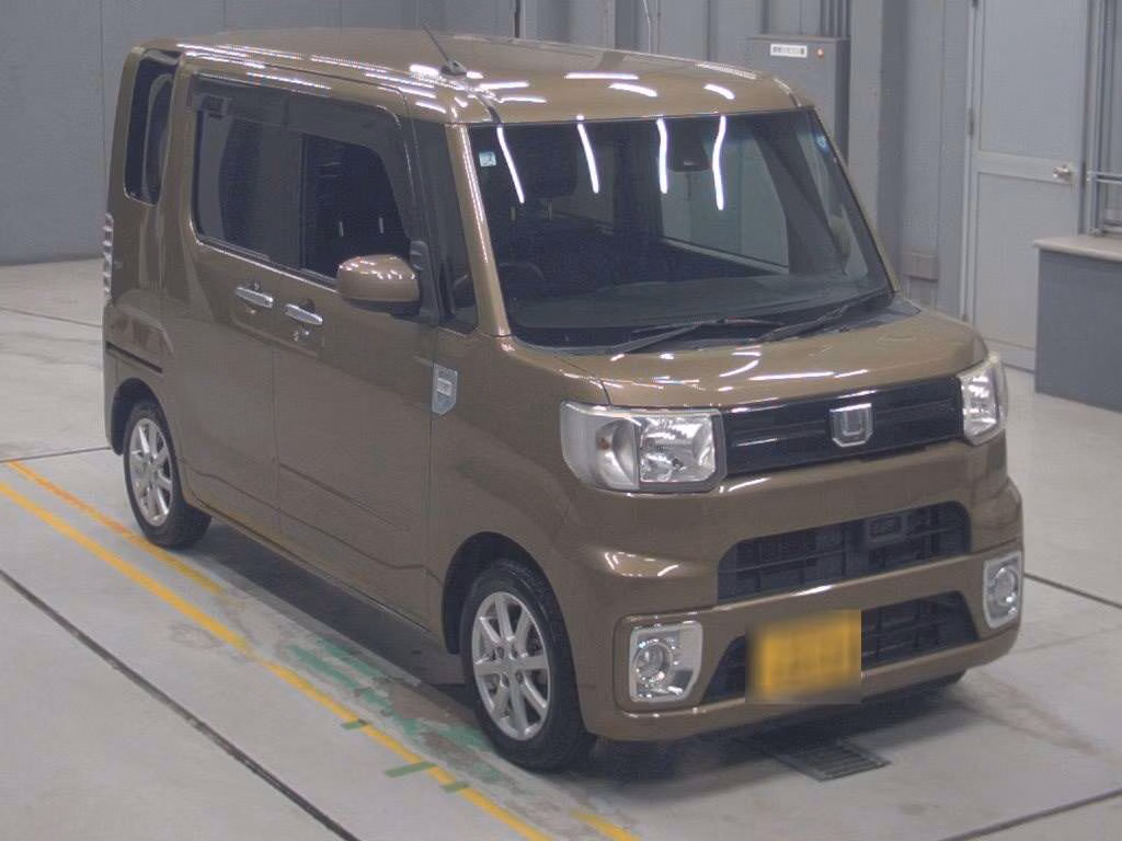 DAIHATSU WAKE