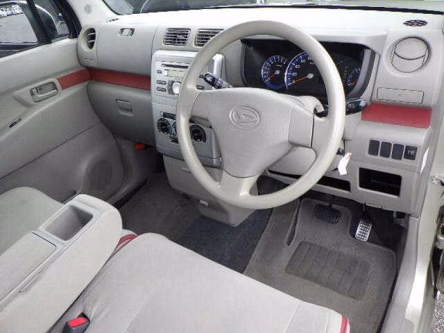 DAIHATSU MOVE CONTE