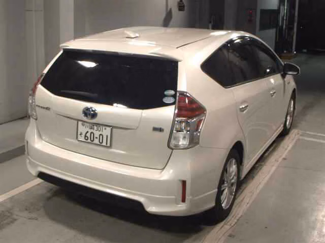 TOYOTA PRIUS ALPHA