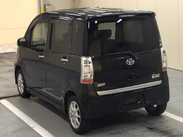 DAIHATSU TANTO EXE