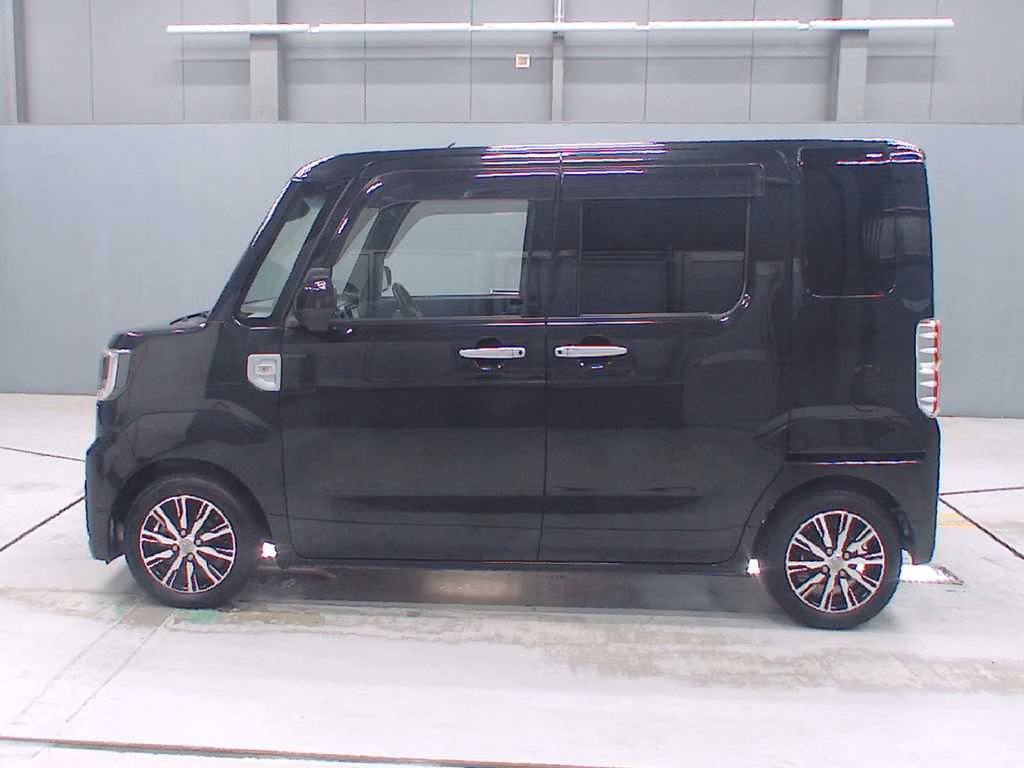TOYOTA PIXIS MEGA