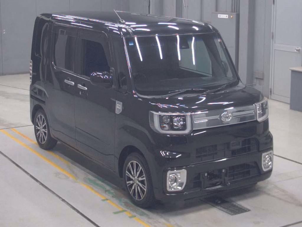 TOYOTA PIXIS MEGA