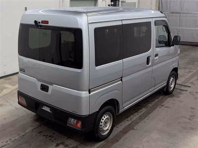 TOYOTA PIXIS VAN