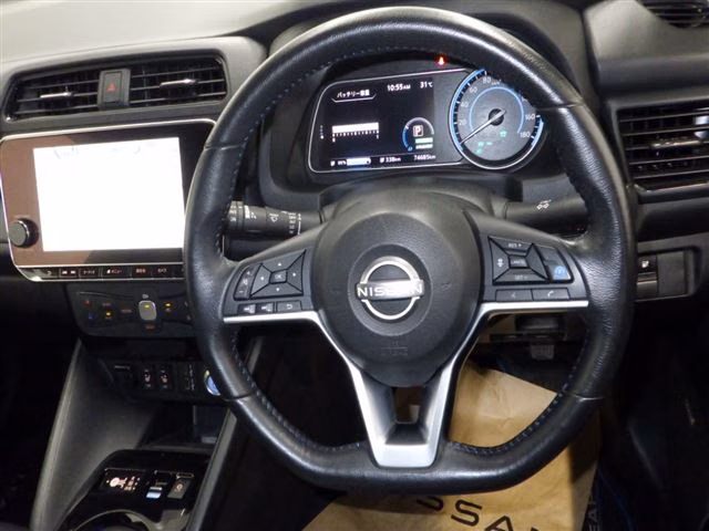 NISSAN LEAF