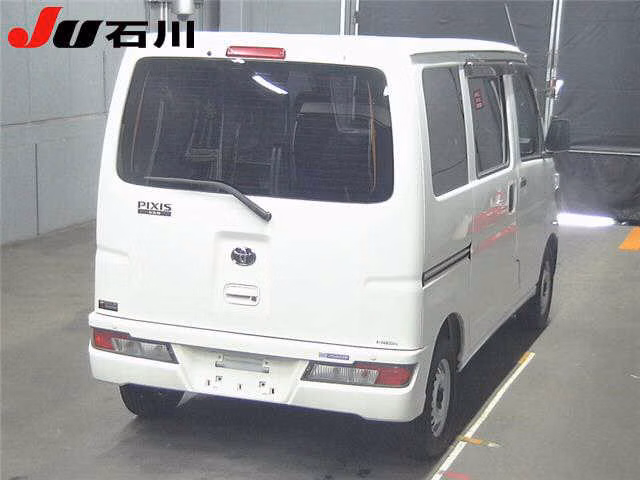 TOYOTA PIXIS VAN