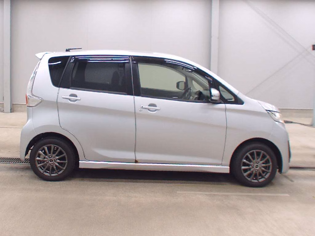 MITSUBISHI EK CUSTOM
