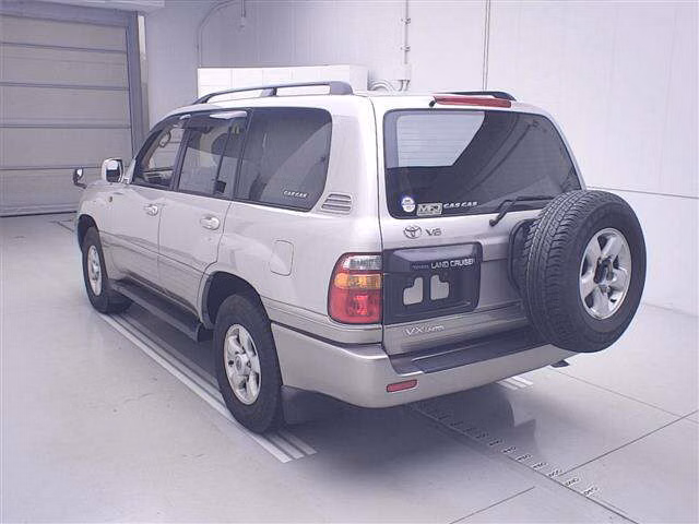 TOYOTA LAND CRUISER