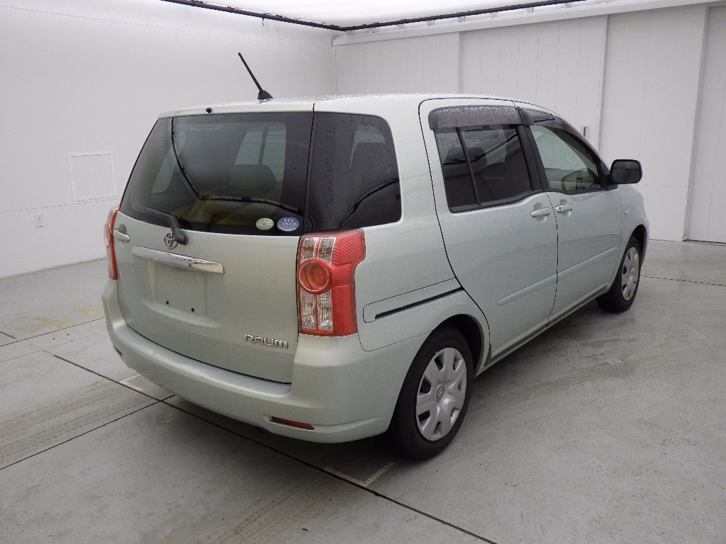 TOYOTA RAUM