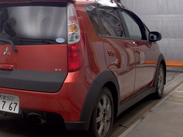 MITSUBISHI COLT
