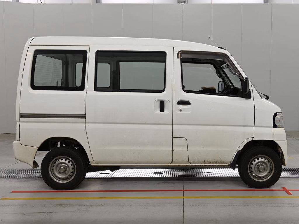 MITSUBISHI MINICAB MIEV