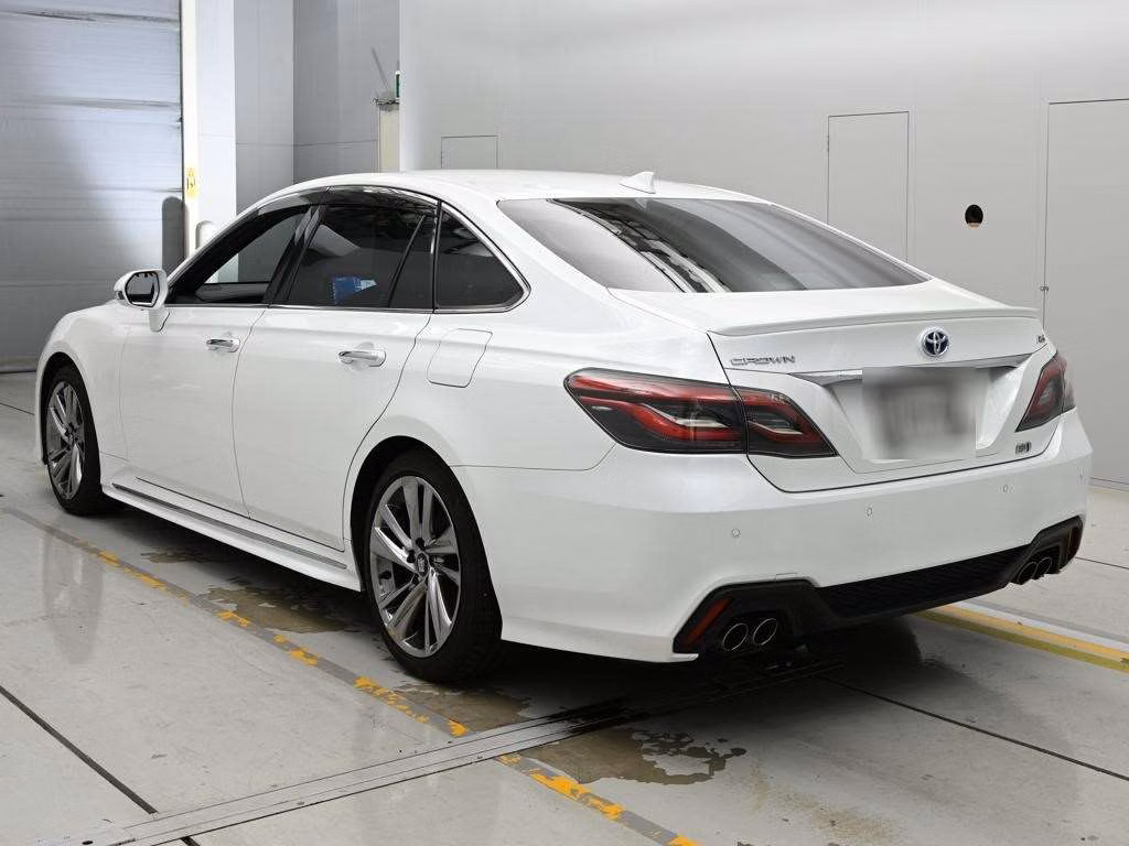 TOYOTA CROWN